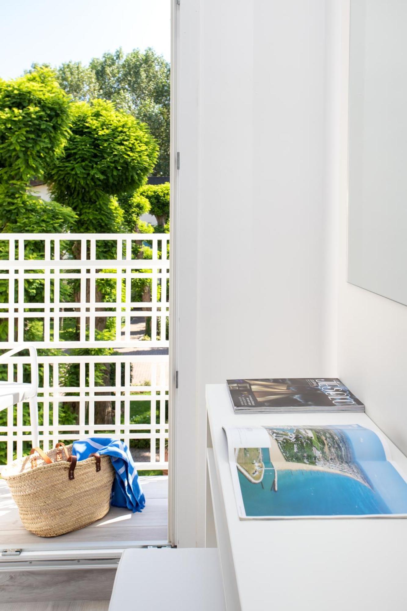 Standard Single Room Balcony,1588450147:JPEG